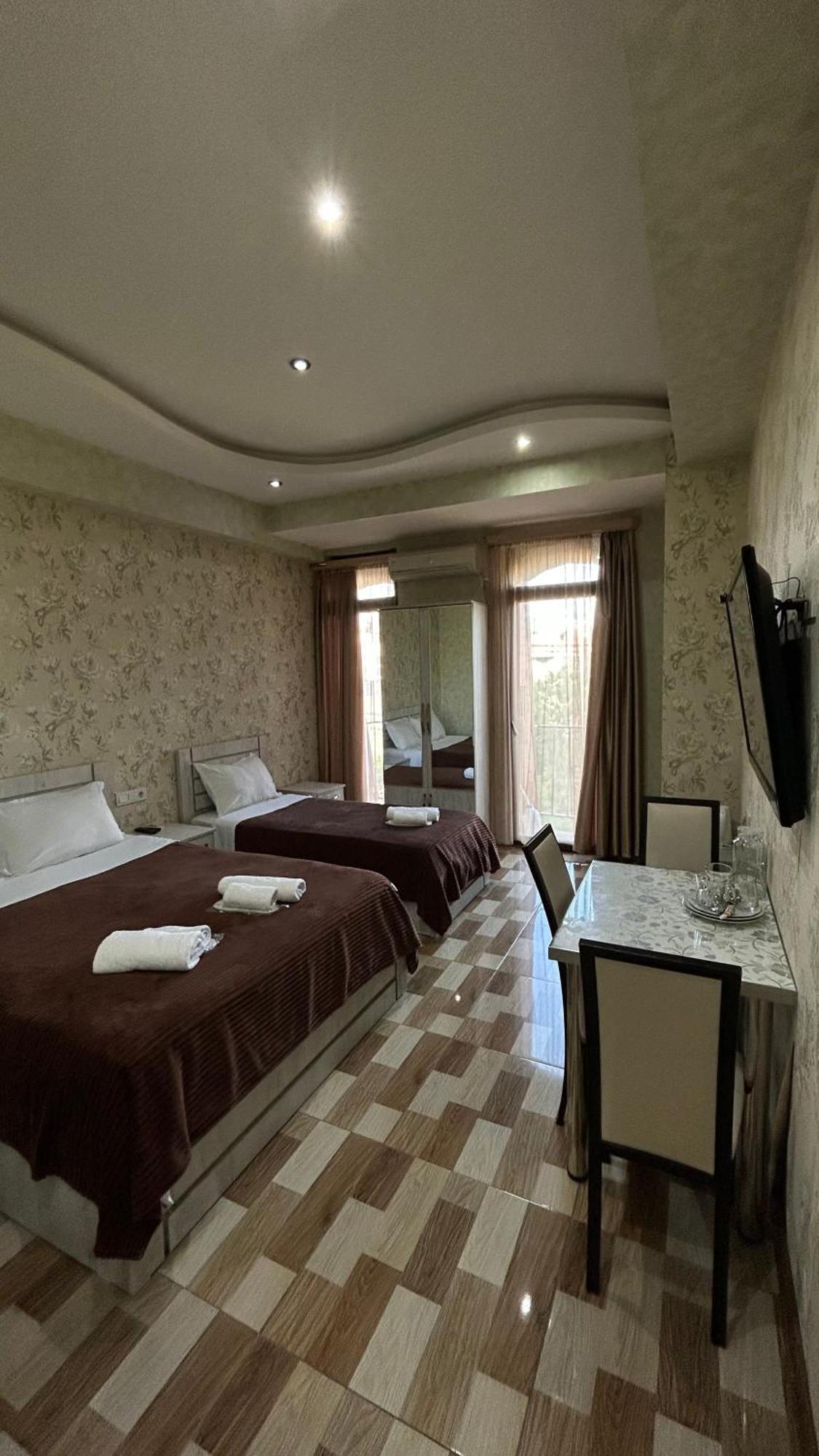 Hotel Tourist Tbilisi Exteriör bild