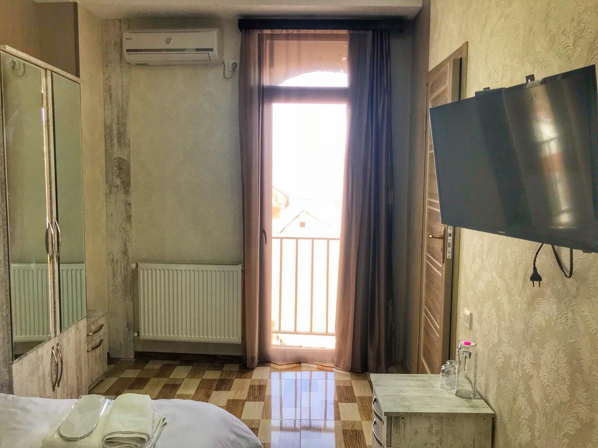 Hotel Tourist Tbilisi Exteriör bild