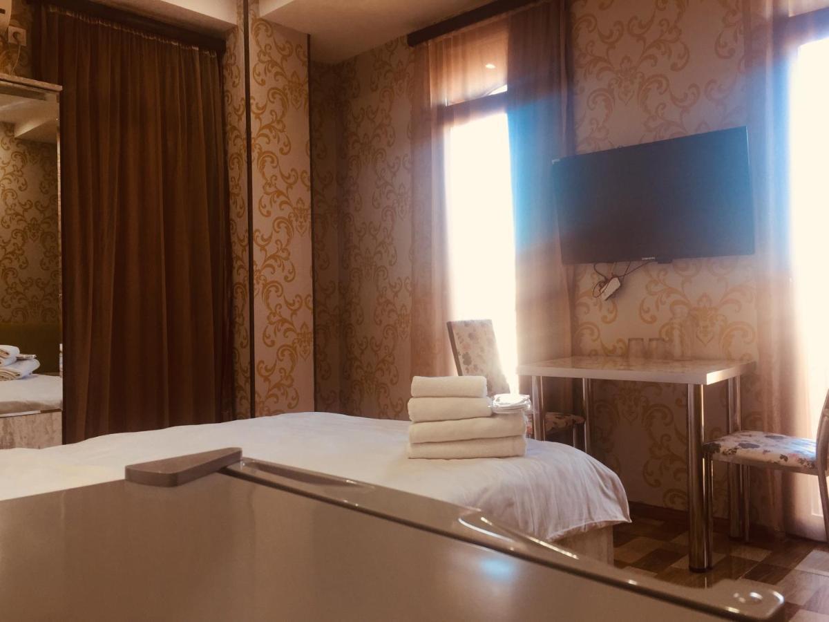 Hotel Tourist Tbilisi Exteriör bild