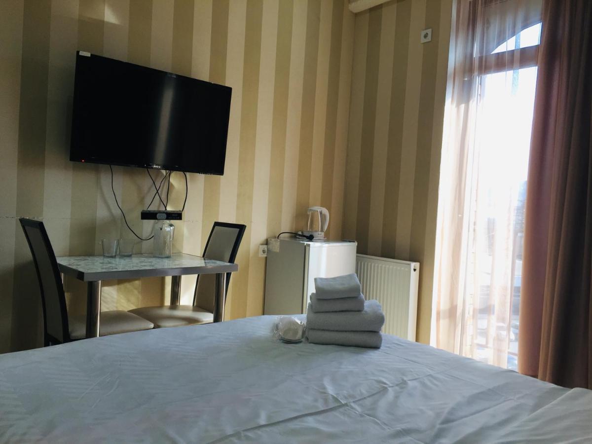Hotel Tourist Tbilisi Exteriör bild